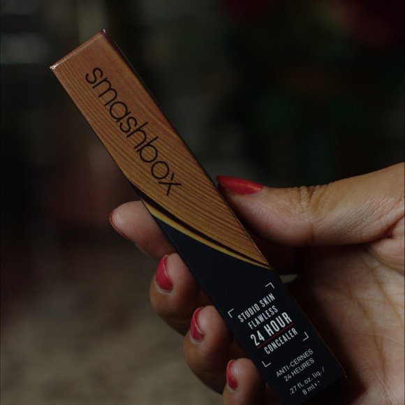 NEW - STUDIO SKIN FLAWLESS 24 HOUR CONCEALER  FLAWLESS 8ML - Picture 4 of 5